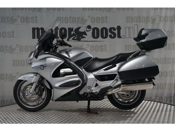 2004 Honda ST 1300 - € 5.750 (1/1)