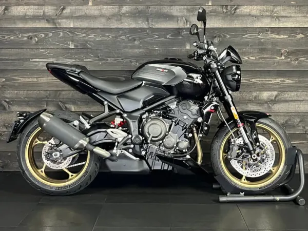 2026 Triumph Trident 800 (bj 2026) - €11,195 (1/1)