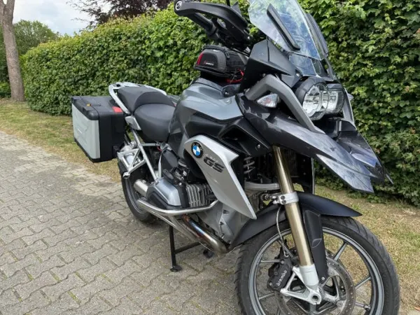 2024 BMW R 1200 R - €11,450 · Bidding (1/1)