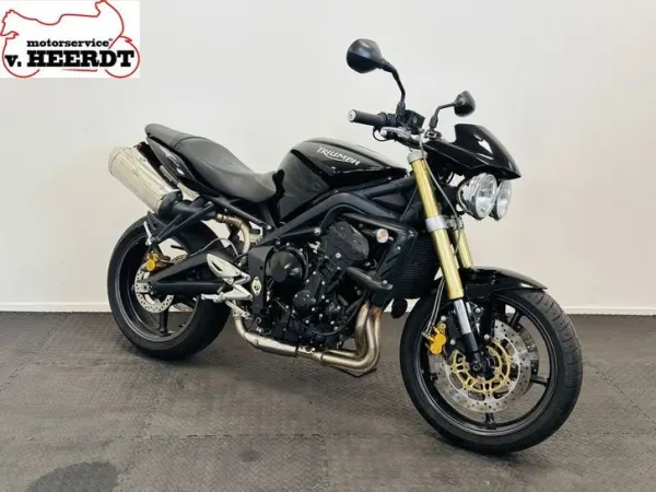 Bouwjaar onbekend Triumph Street Triple - € 3.650 · Bieden (1/1)