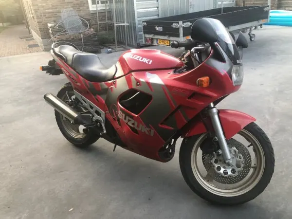 1992 Suzuki GSX 600 - Bieden (1/1)