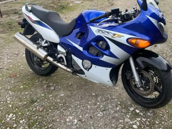 Bouwjaar onbekend Suzuki GSX-F 600 Sport/Toermotor-Blauw/Wit - € 2.150 · Bieden (1/1)