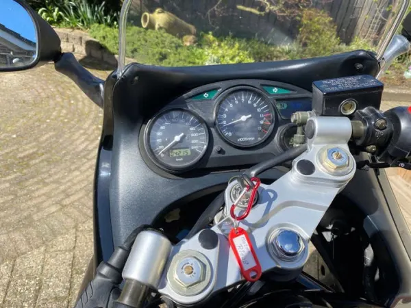 Bouwjaar onbekend Suzuki GSX 600 - € 3.500 · Bieden (1/1)