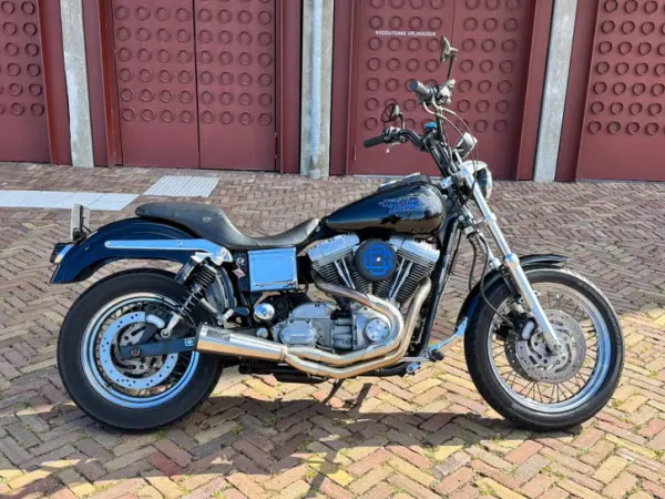 2001 Harley-Davidson Dyna Superglide 2001 Clubstyle, V&H, YSS, Stage1 + extra’s - €8,950 · Bidding (1/1)