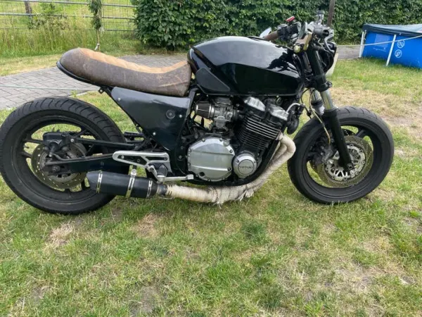 1983 Suzuki GSX 750 - € 2.000 · Bieden (1/1)