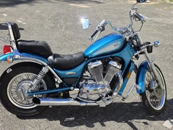 1996 Suzuki VS 800 - € 2.400 · Bieden (1/1)