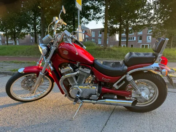 Bouwjaar onbekend Suzuki VS 800 - € 1.325 · Bieden (1/1)