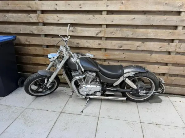 1993 Suzuki VS 800 - Bieden (1/1)