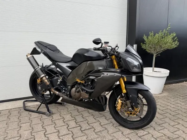 2004 Kawasaki Ninja ZX-10R - € 3.450 (1/1)