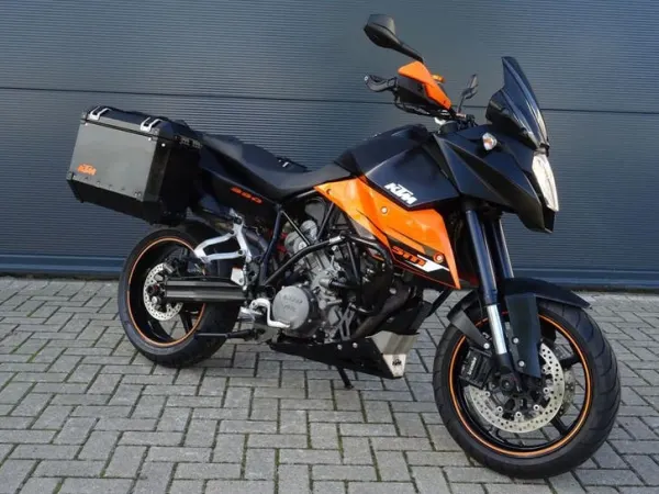 Year unknown KTM 990 Supermoto T 2009 46048km Kofferset LeoVince - €5,749 · Bidding (1/1)