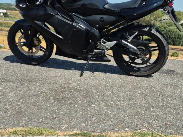 Bouwjaar onbekend Yamaha TZR - € 1.400 · Bieden (1/1)