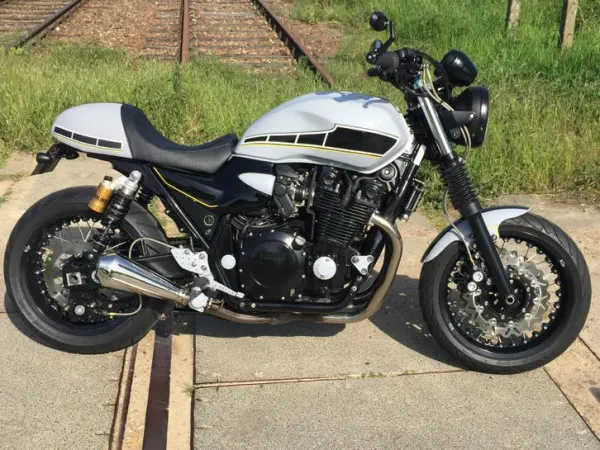 2009 Yamaha XJR 1300 - € 6.950 · Bieden (1/1)