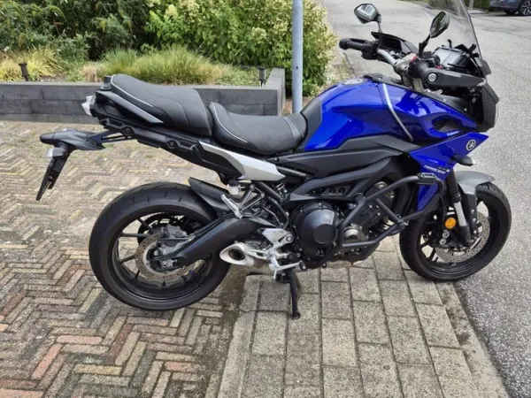 2017 Yamaha MT 09 - €9,000 · Bidding (1/1)