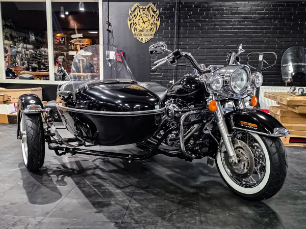 2007 Harley-Davidson FLHRC, Road King Classic, Zijspan - €18,450 (1/1)