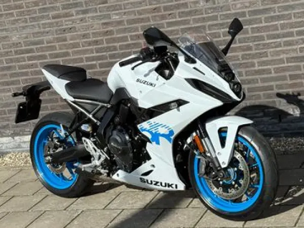 2026 Suzuki GSX-8R - € 9.890 (1/1)