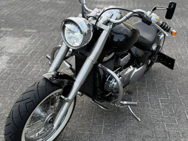 Year unknown Suzuki Intruder 800 Chopper met Whitewall Banden - Bidding (1/1)
