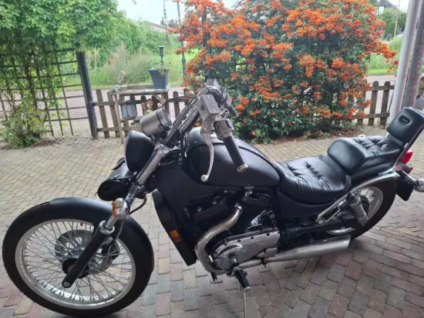 Year unknown Suzuki Intruder 800-Mat Zwart-Nieuwe Banden-Goede Staat - Bidding (1/1)