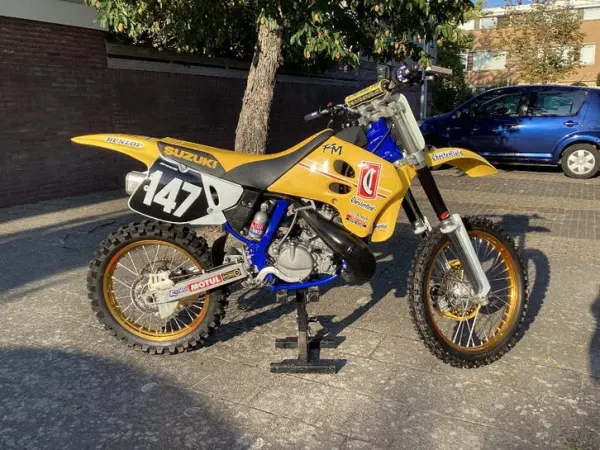1993 Suzuki RM 250 Crossmotor uit 1993-Als nieuw! - Bieden (1/1)