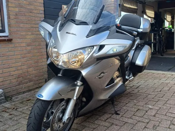 2004 Honda Pan-European st 1300 - € 3.150 · Bieden (1/1)