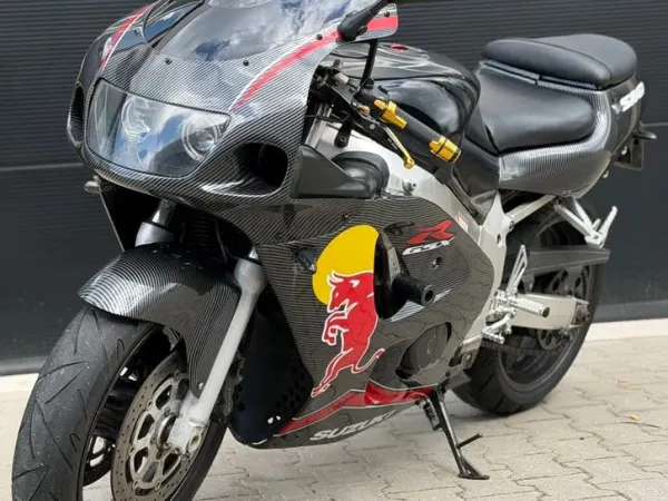 Bouwjaar onbekend Suzuki Gsxr 600 2000 - € 2.150 · Bieden (1/1)