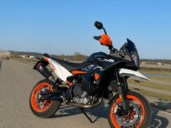 2023 KTM 890 SMT - €11,000 · Bidding (1/1)