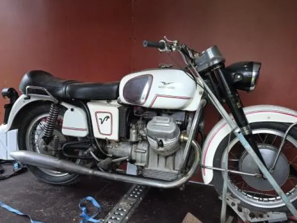 1968 Moto Guzzi V7 First Serie - € 7.950 (1/1)