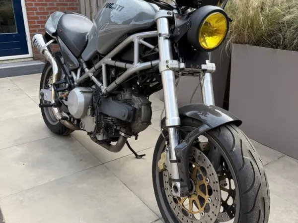 2005 Ducati Monster Capirex Uitvoering - €4,250 · Bidding (1/1)