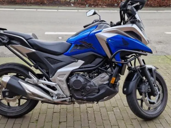 2021 Honda NC750X uit 2021 - € 7.250 · Bieden (1/1)