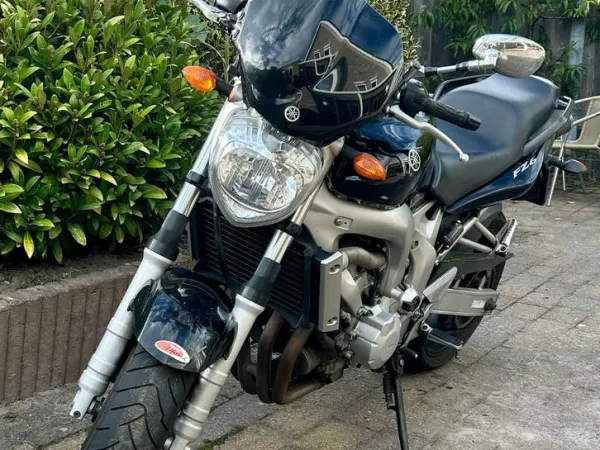 2004 Yamaha FZ 6 - €2,900 · Bidding (1/1)
