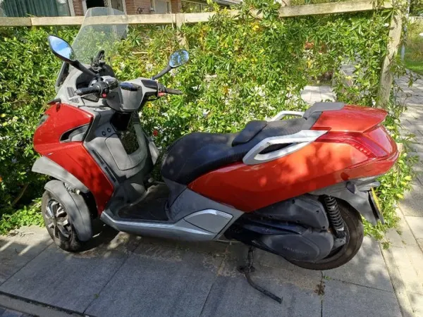 2013 Peugeot Metropolis - €2,000 (1/1)