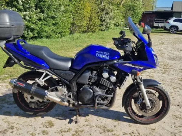 2002 Yamaha FZS 600 Fazer - € 950 · Bieden (1/1)