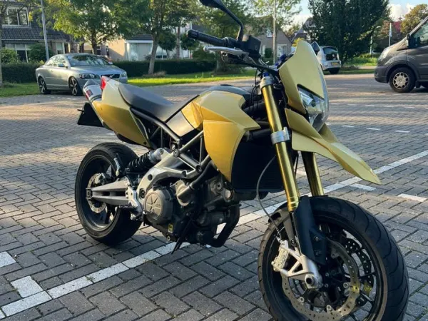2010 Aprilia Dorsoduro - €6,000 · Bidding (1/1)