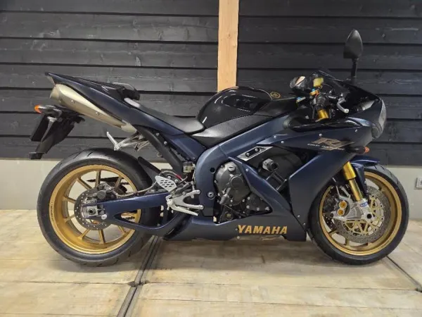2006 Yamaha R1 SP 2006 - € 11.950 (1/1)