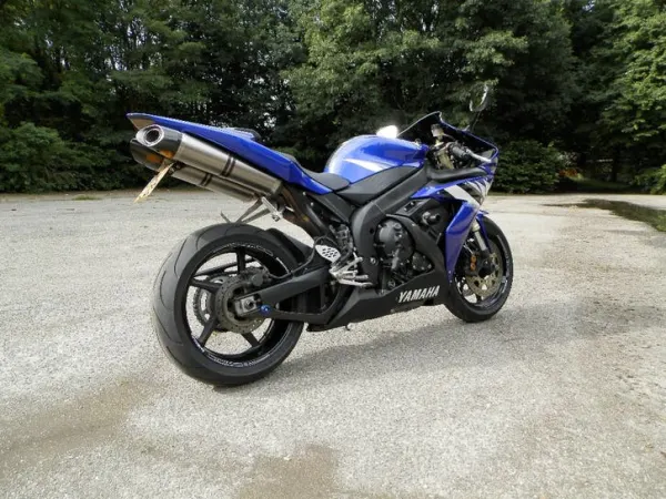 2004 Yamaha R1 04 RN12 (180 PK) - € 6.500 · Bieden (1/1)