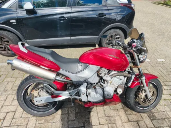 1998 Honda Hornet - € 1.450 · Bieden (1/1)