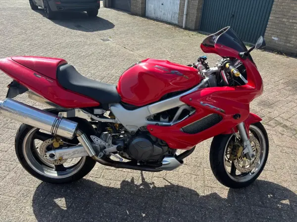 1997 Honda VTR 1000 - €1,350 (1/1)