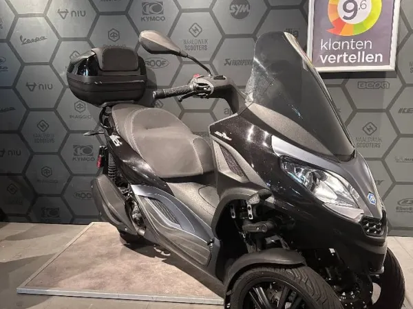 2021 Piaggio MP3 300 2021 14.924KM - €4,499 (1/1)