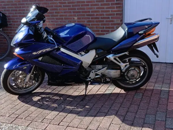 2006 Honda VFR 800 - € 3.500 · Bieden (1/1)