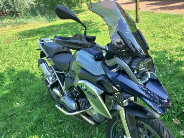 2015 BMW R1200 GS LC van 2015 Kleur Frozen Dark Blue Metallic - €10,900 · Bidding (1/1)