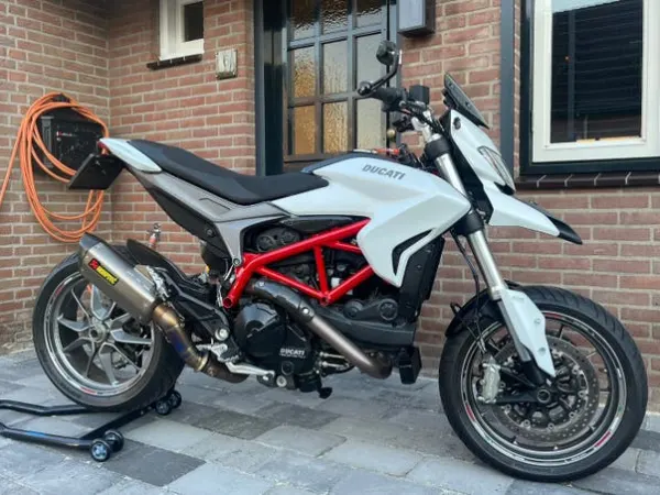 2018 Ducati Hypermotard 939 - €8,750 · Bidding (1/1)