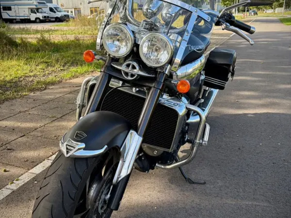 2010 Triumph Rocket 3, 2300c, Bouwjaar 2010 - €9,500 · Bidding (1/1)