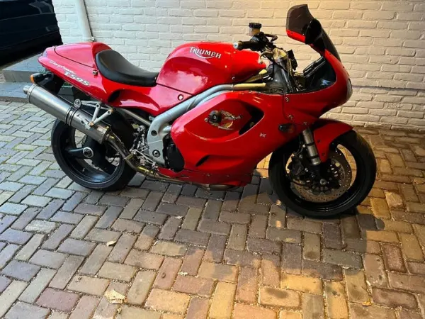 1998 Triumph Daytona T595 - Price on request (1/1)