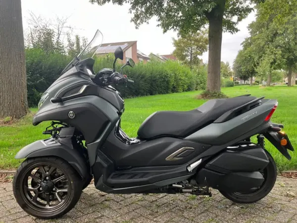 2021 Yamaha Tricity 300 (2021) Lage km Stand - €6,000 · Bidding (1/1)
