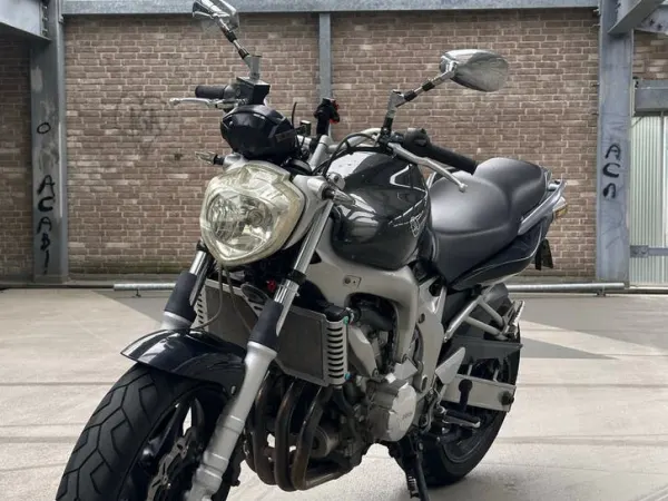 2005 Yamaha FZ 6 - €2,900 · Bidding (1/1)