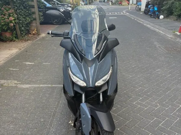 2022 Yamaha X Max 300 - €5,199 · Bidding (1/1)