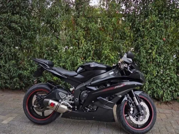2006 Yamaha Motoren - €8,500 · Bidding (1/1)
