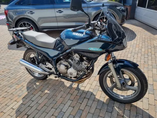Bouwjaar onbekend Yamaha Motoren - € 950 · Bieden (1/1)
