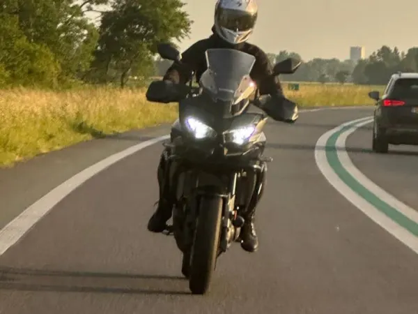 2025 Kawasaki Versys 650 - € 8.000 · Bieden (1/1)