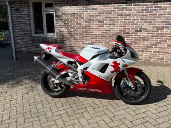 1998 Yamaha YZF R1 - €12,500 · Bidding (1/1)