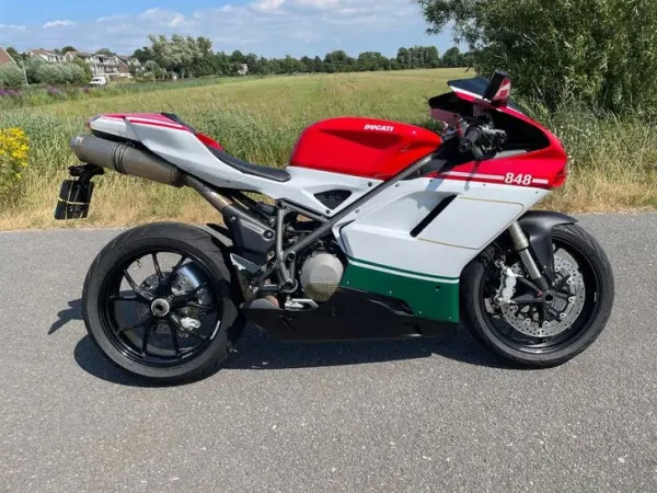 2008 Ducati 848 Tricolore (bj 2008) - € 6.950 · Bieden (1/1)